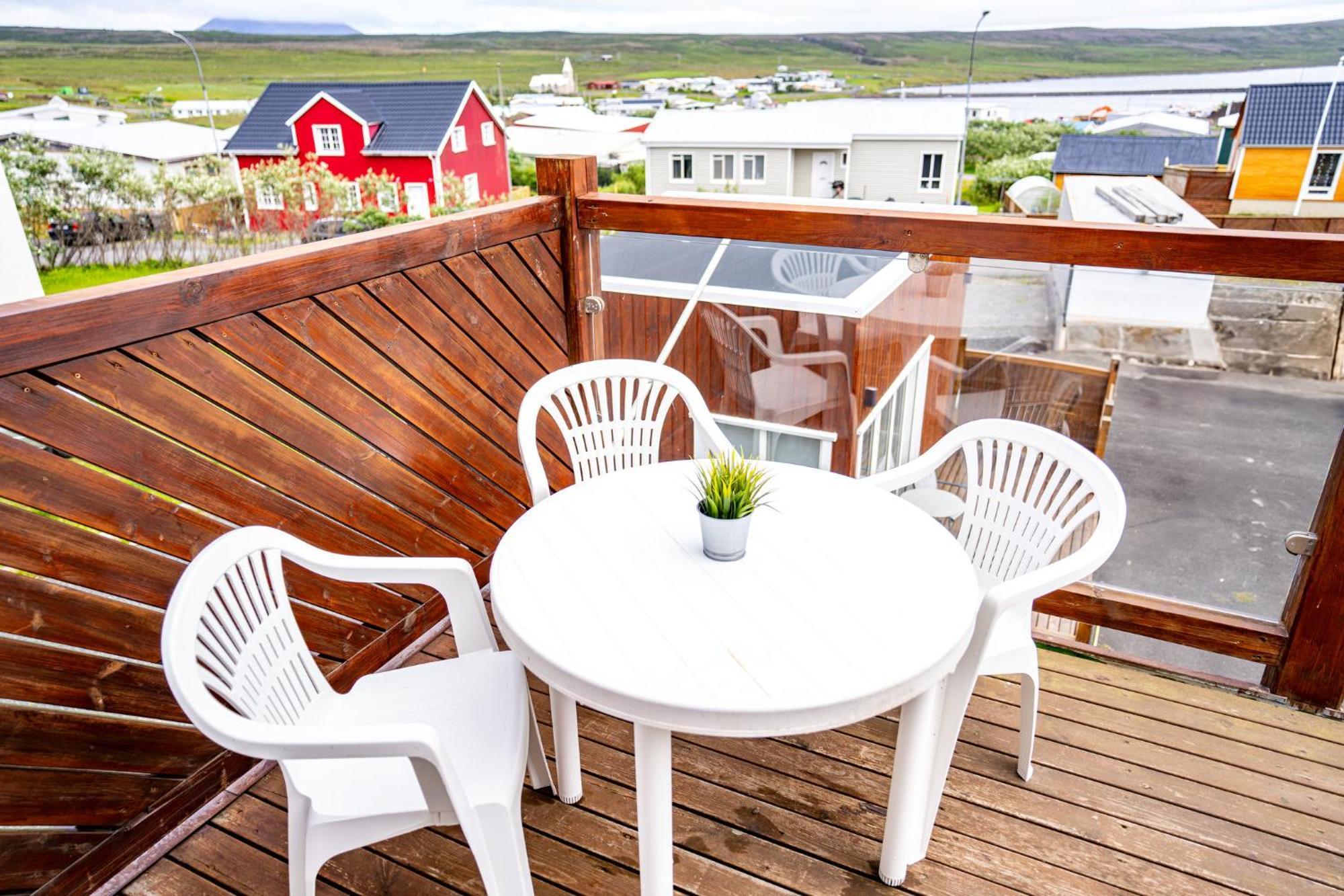 Guesthouse Lyngholt Þórshöfn Zewnętrze zdjęcie