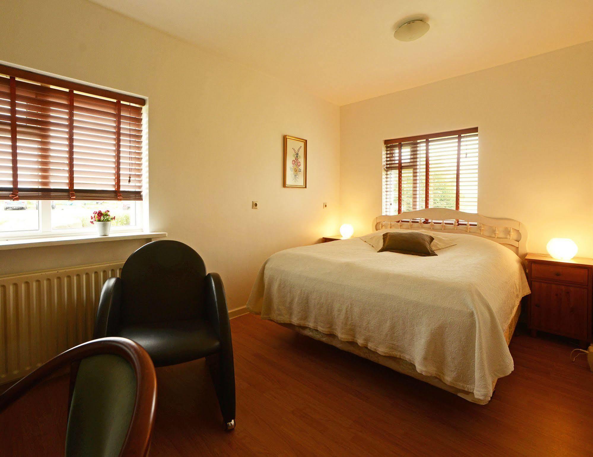 Guesthouse Lyngholt Þórshöfn Zewnętrze zdjęcie