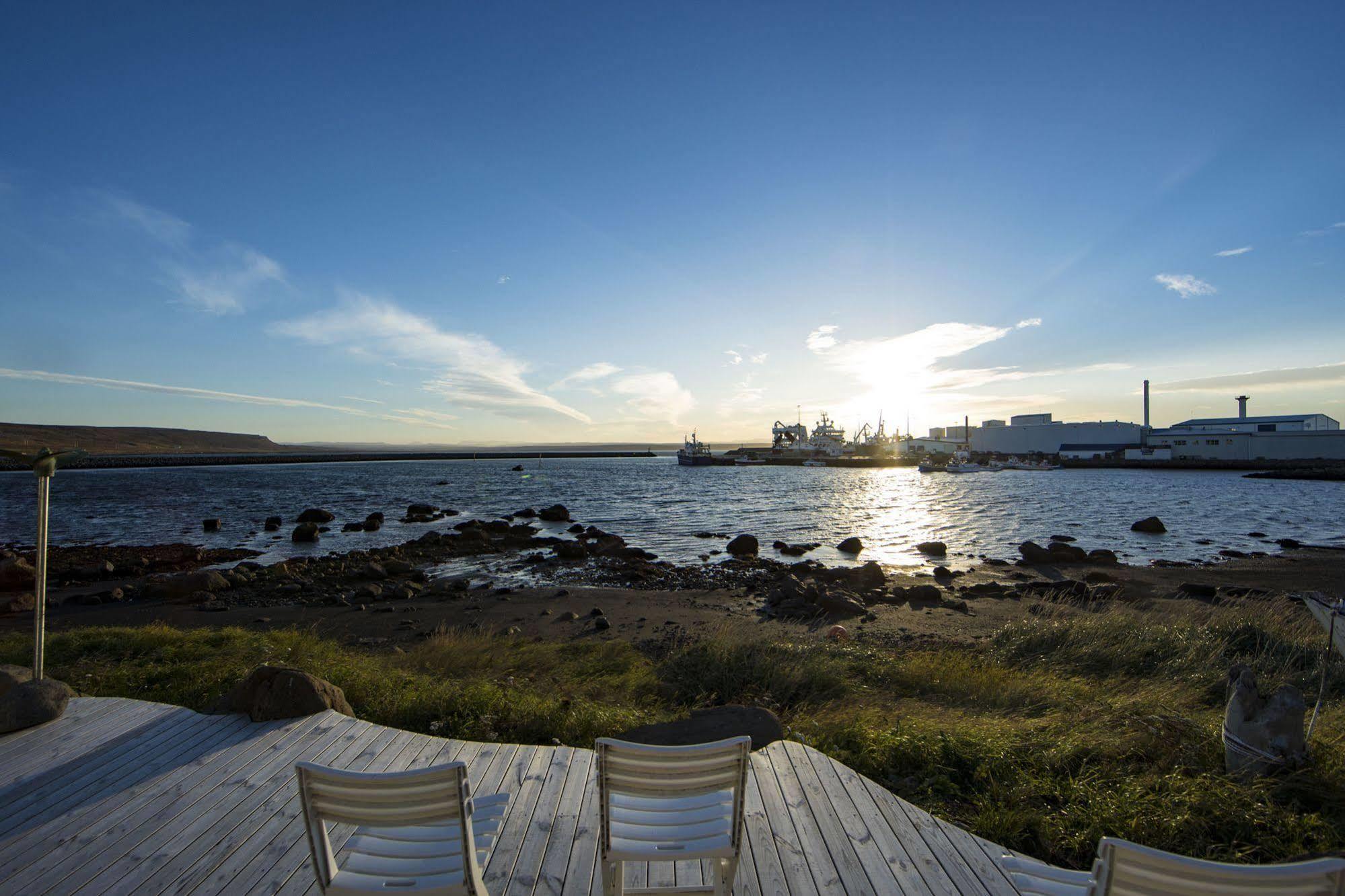 Guesthouse Lyngholt Þórshöfn Zewnętrze zdjęcie